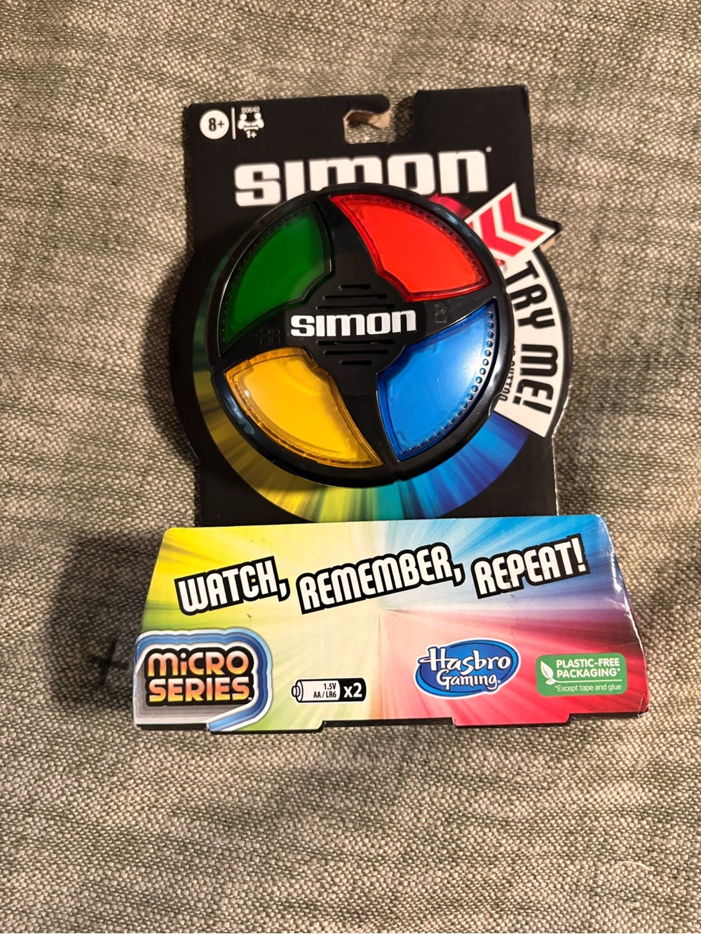 Hasbro Simon Micro Handheld Game — Red Green Yellow Blue